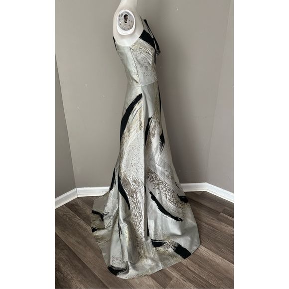 Teri Jon by Rickie Freeman Asymmetric Abstract Jacquard Gown - Picture 7 of 10
